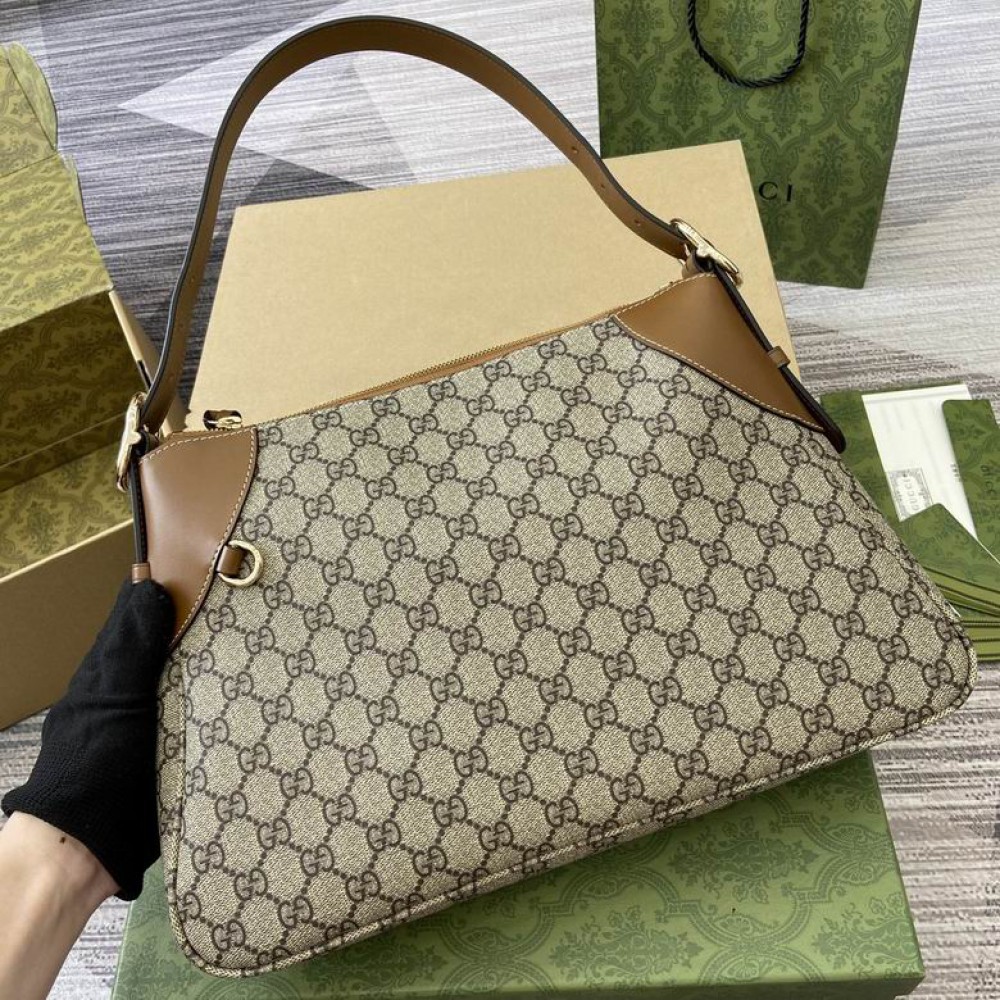 GG Emblem medium shoulder bag 815217 37x23x8cm Bags