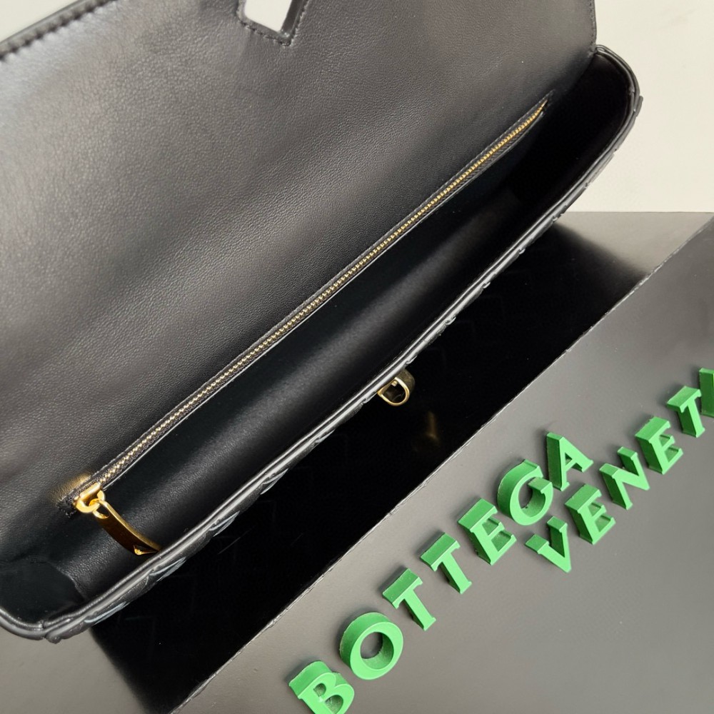 Bottega veneta andiamo clutch 31x13x3cm Bags