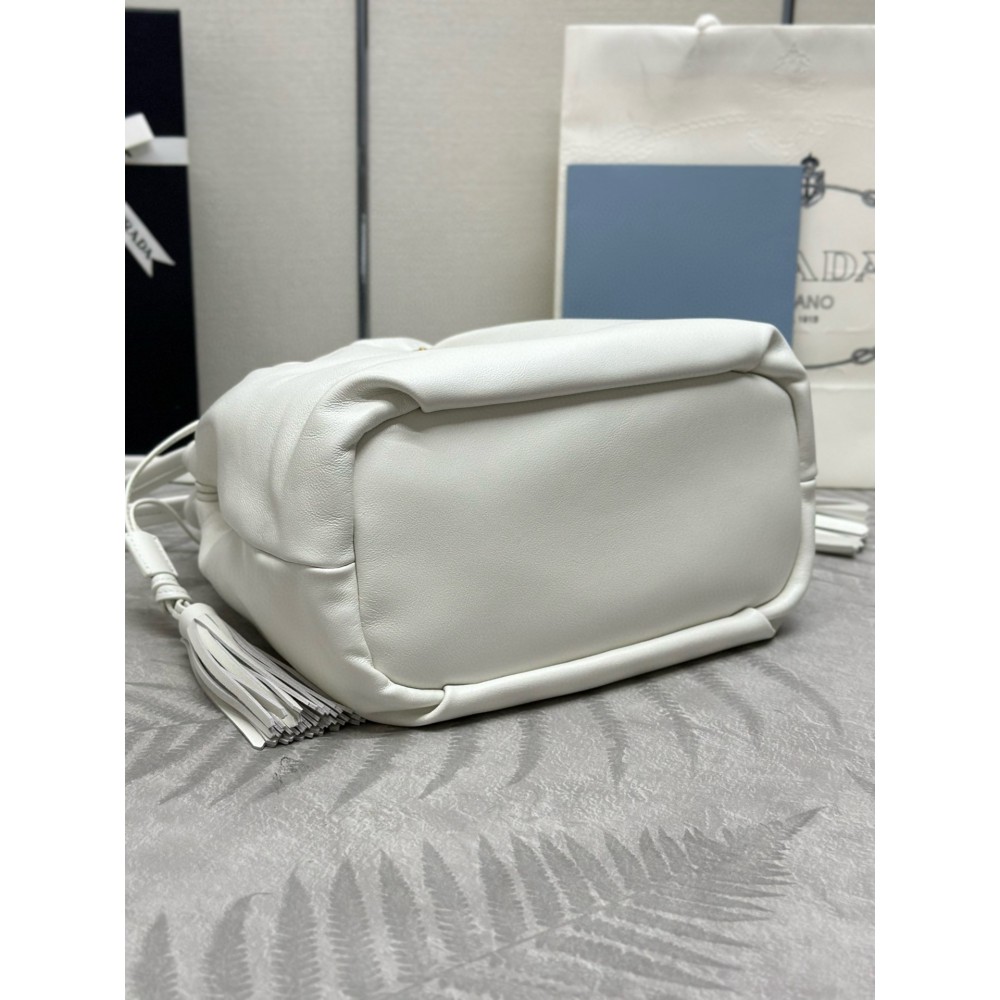 Prada Nappa leather shoulder bag 30x23x15cm Bags