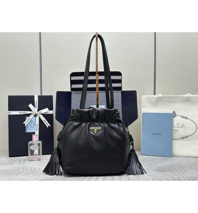 Prada Nappa leather shoulder bag 30x23x15cm