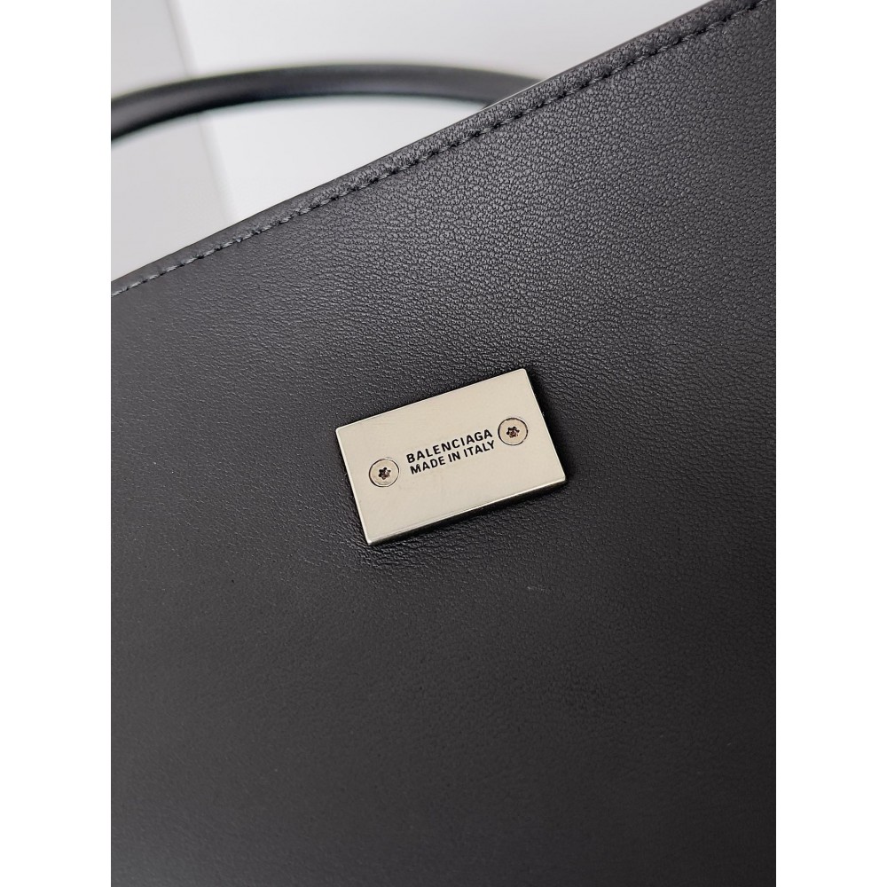 Balenciaga Bel Air Xl Carry All Bag 51.8x61.9x23.8cm Bags