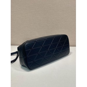 Prada tote bag leather 100% large size 38x25x17.5cm Bags