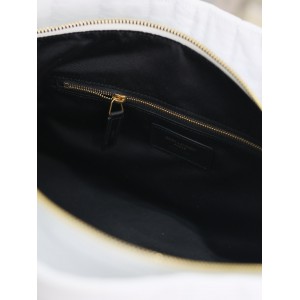 Ysl travel bag size ：42×18×18cm Bags