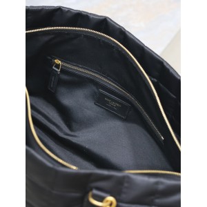 Ysl travel bag size ：42×18×18cm Bags