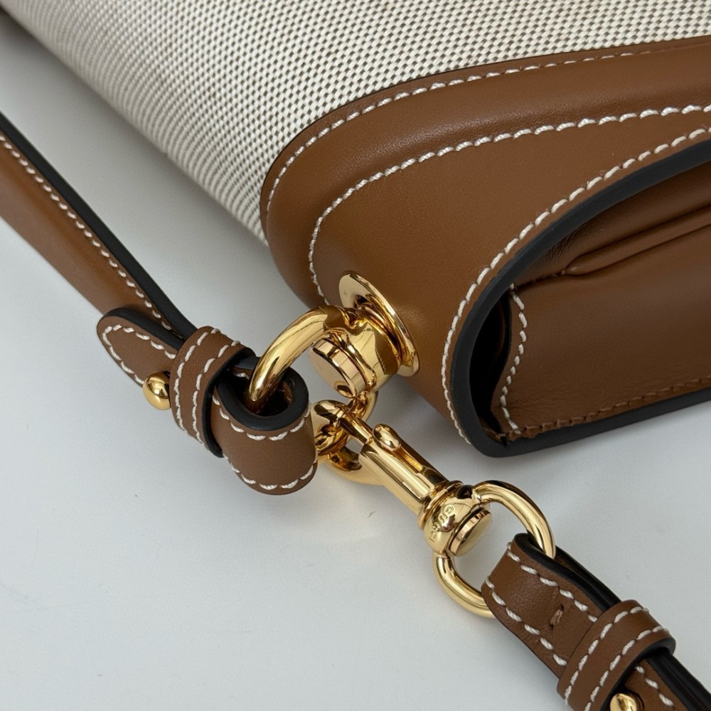 Gucci Blondie small top handle bag 815714 26.5x16.5x8.5cm Bags