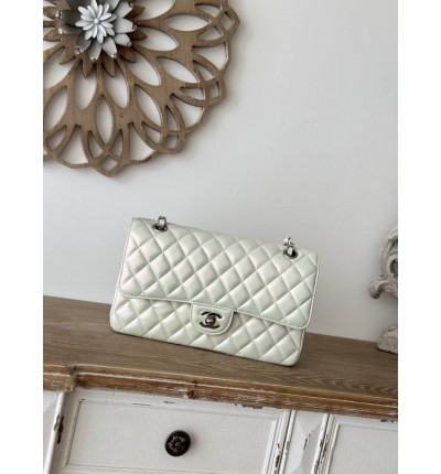 Chanel classic flap bag medium size 25.5X15X6cm iridiscent