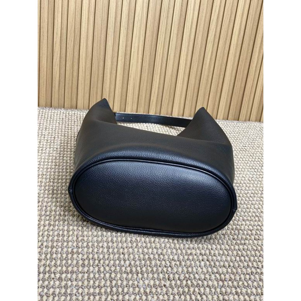 Ysl LE 5 À 7 hobo in grained leather 26 X 31.5 X 13.5 CM Bags