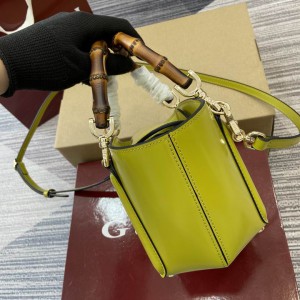 Gucci Mini bamboo top handle tote bag 805832 27x16x14x4,4cm 