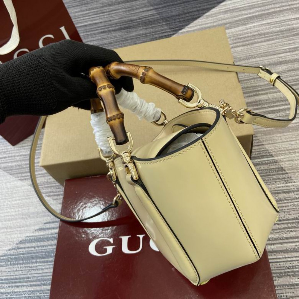 Gucci Mini bamboo top handle tote bag 805832 27x16x14x4,4cm 