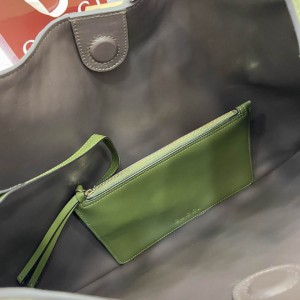 Gucci B medium shoulder bag suede 815924 W49cm x H46cm x D4cm Bags