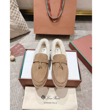 Loro Piana summer walks fur 35-45