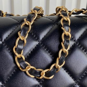 Chanel classic flap bag 19.5x28x7.5cm Bags