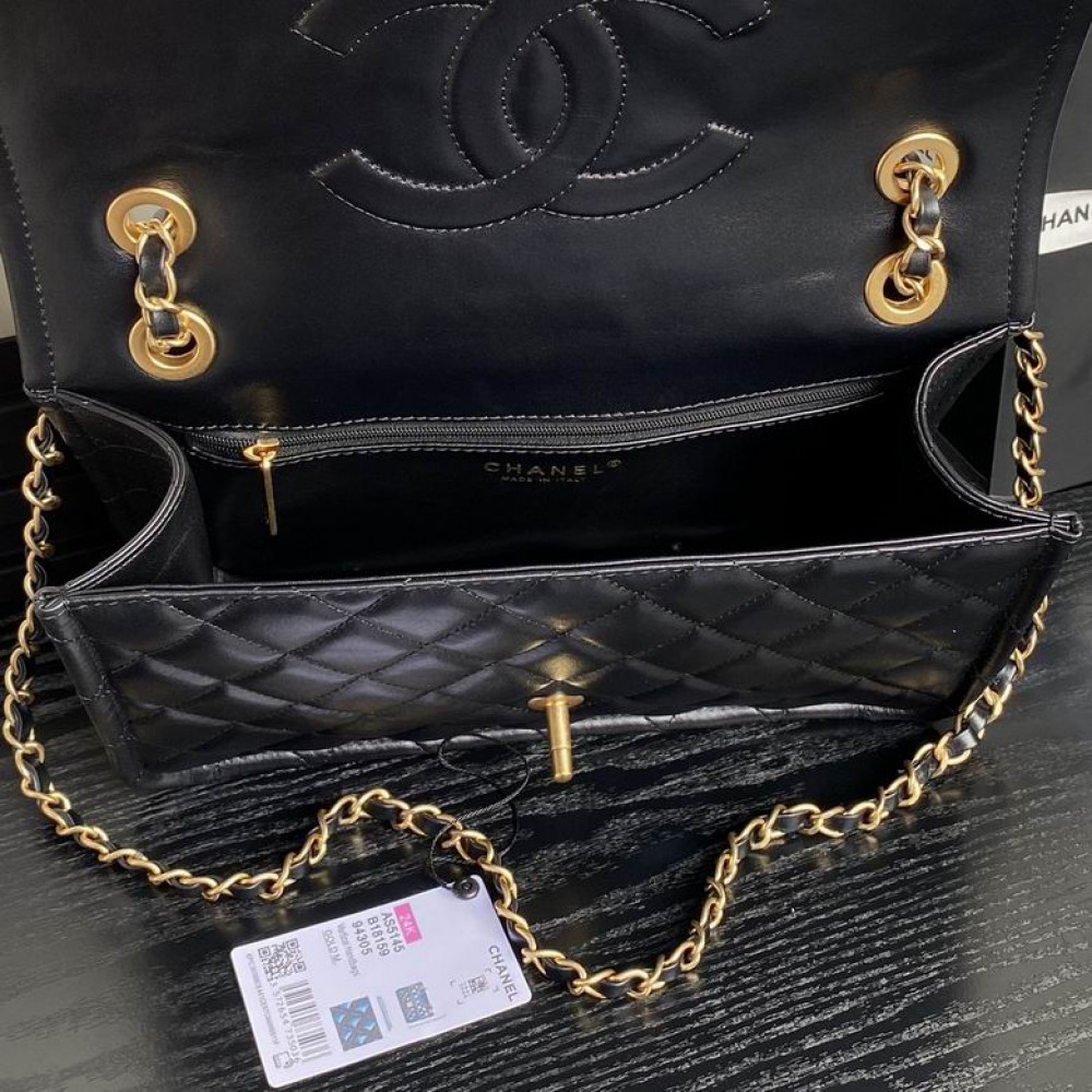 Chanel classic flap bag 19.5x28x7.5cm Bags