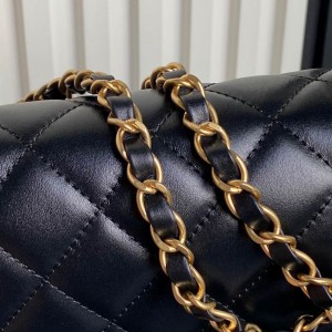 Chanel classic flap bag 15.5x24.5x7cm Bags