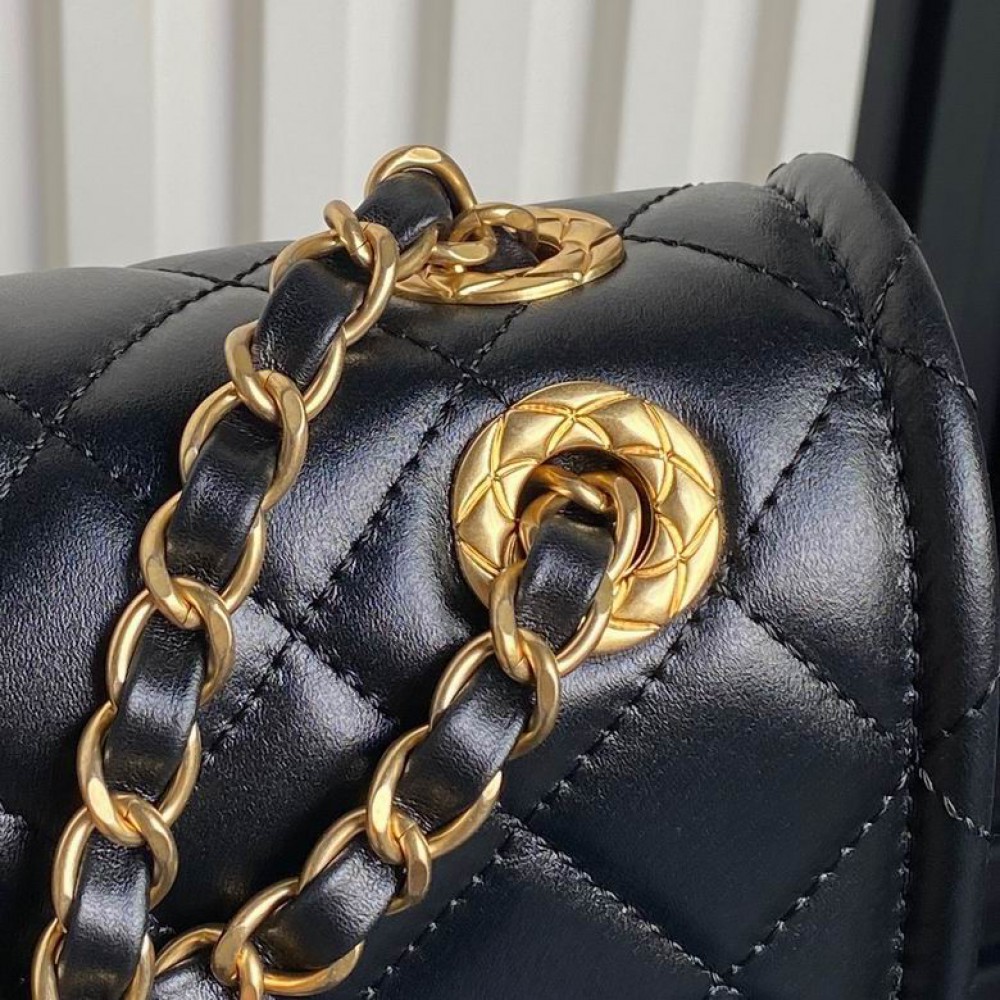Chanel classic flap bag 15.5x24.5x7cm Bags