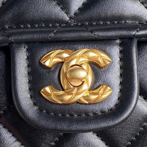 Chanel classic flap bag 15.5x24.5x7cm Bags