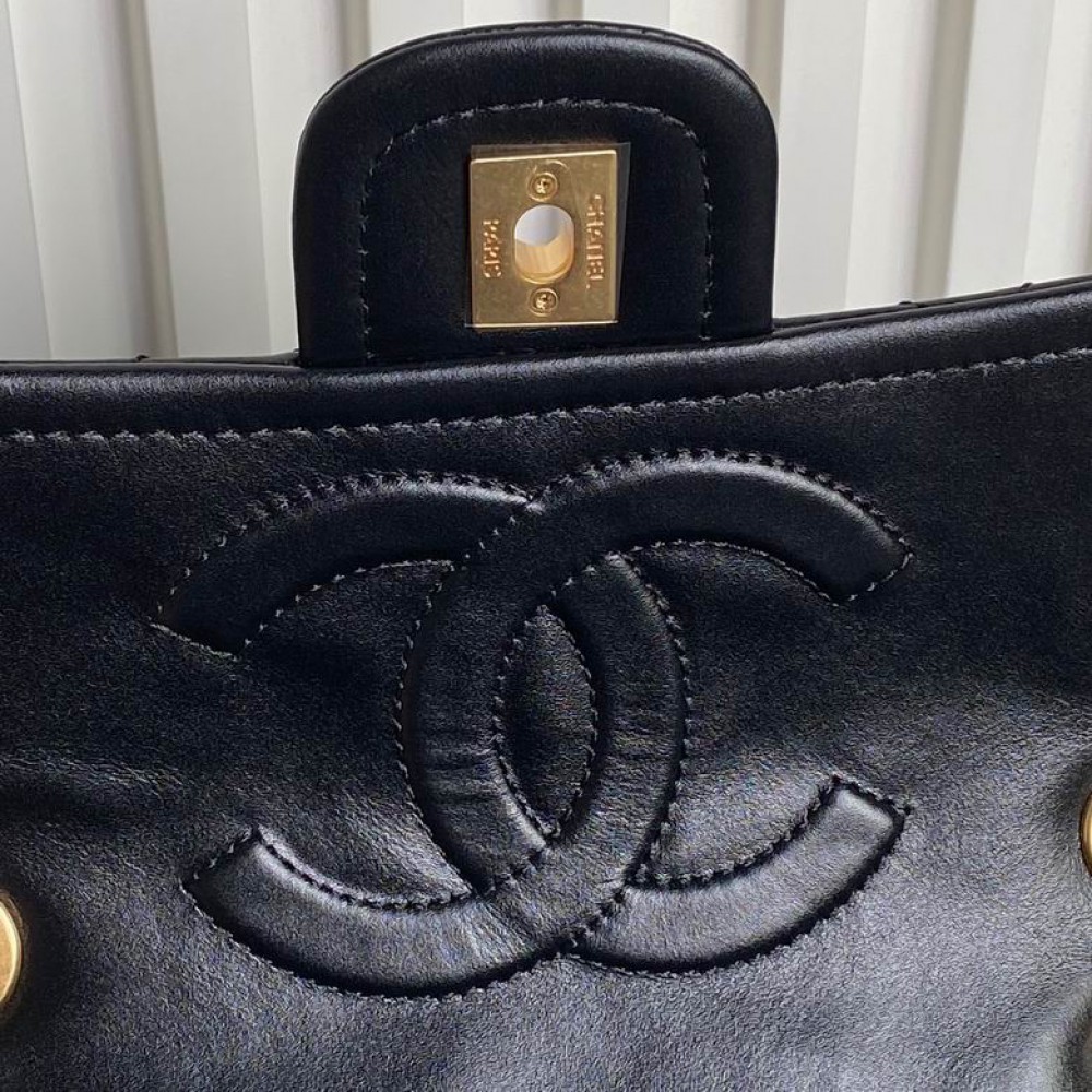 Chanel classic flap bag 15.5x24.5x7cm Bags