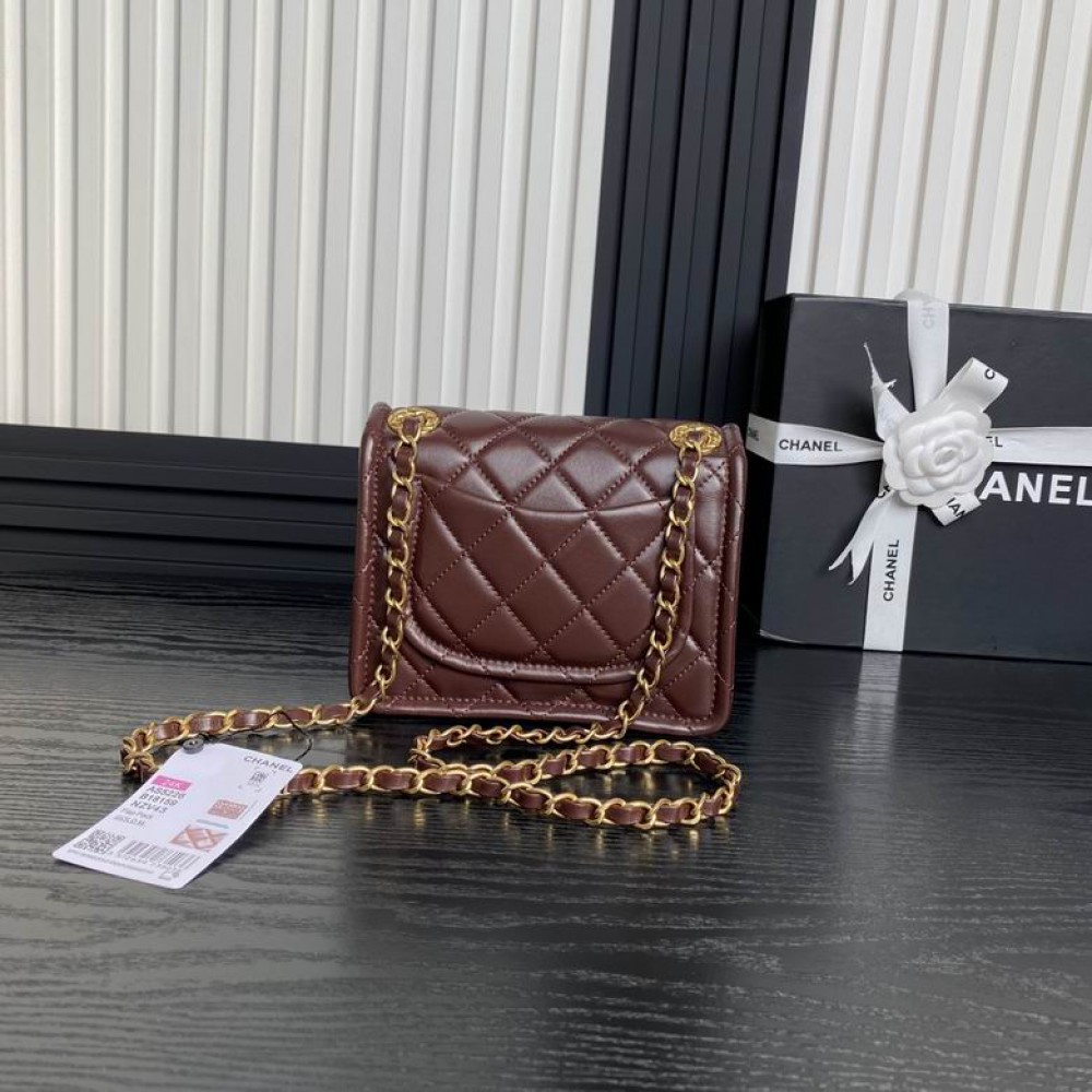 Chanel classic flap bag 17.5x18x5.5cm Bags