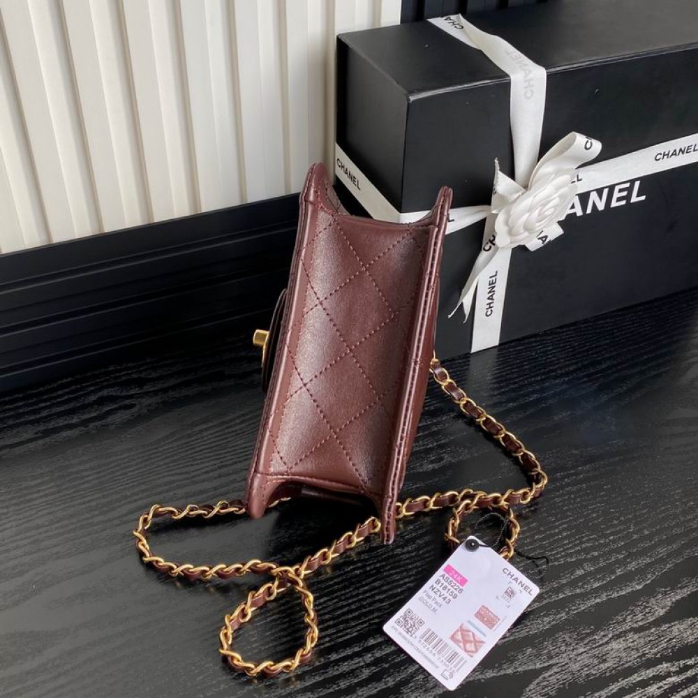 Chanel classic flap bag 17.5x18x5.5cm Bags