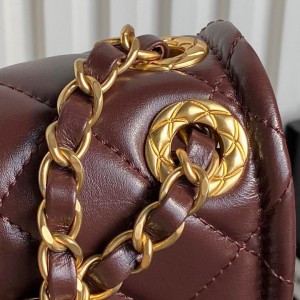 Chanel classic flap bag 17.5x18x5.5cm Bags