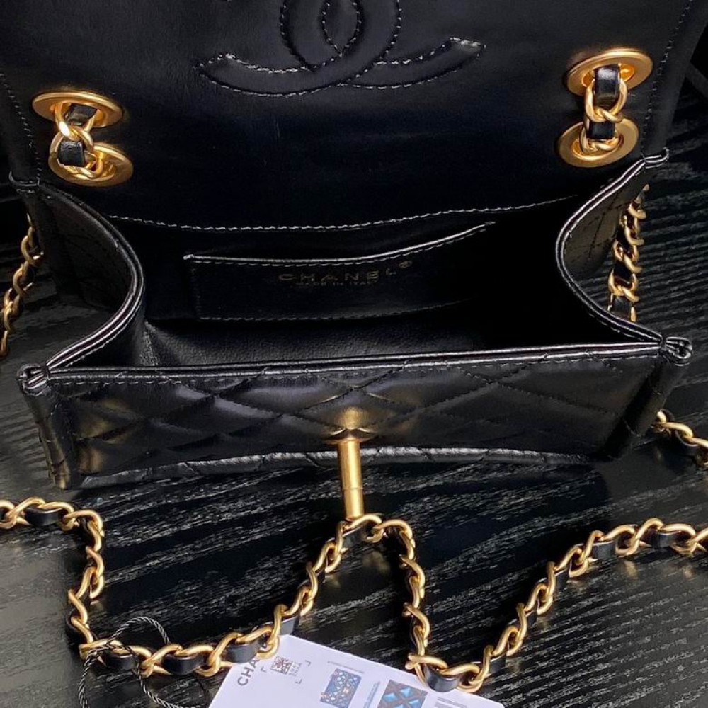Chanel classic flap bag 17.5x18x5.5cm Bags