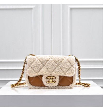 Chanel classic flap bag shearling 12x18x6cm