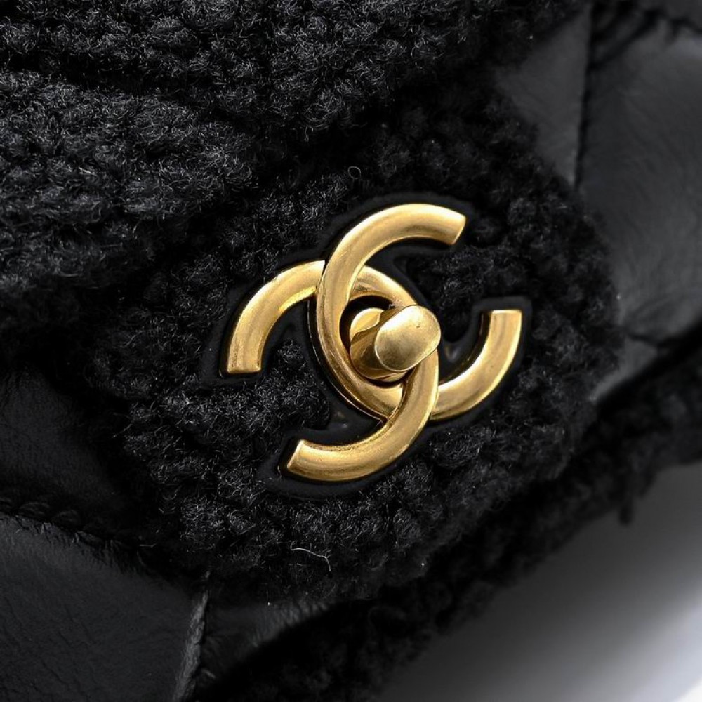 Chanel classic flap bag shearling 12x18x6cm Bags