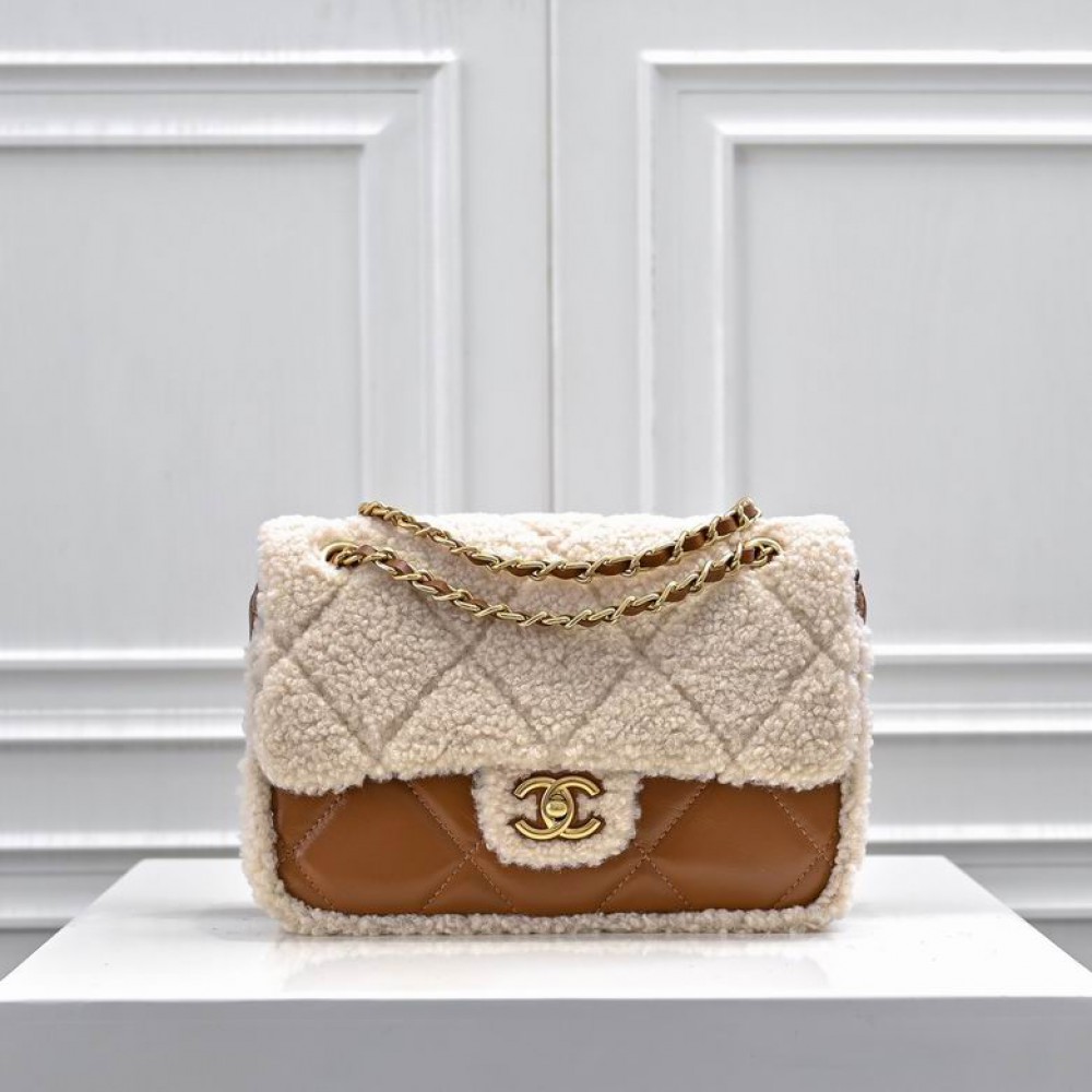 Chanel classic flap bag shearling 16x23.5x7.5cm Bags
