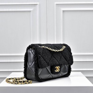 Chanel classic flap bag shearling 16x23.5x7.5cm Bags