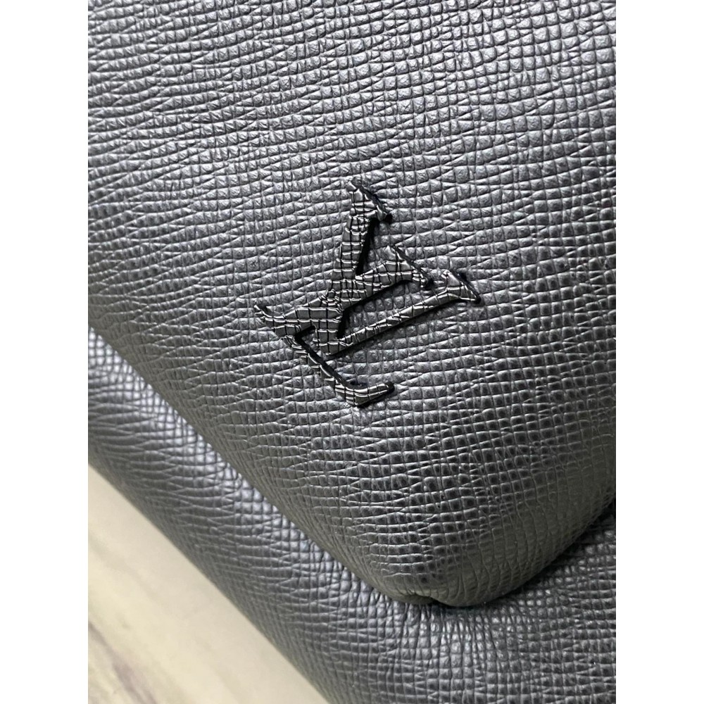 Lv M30977 Avenue Backpack 40 x 31 x 15 cm 