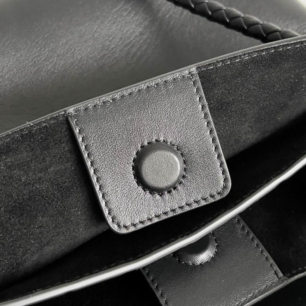 Bottega Veneta small silky calf leather 25x22x10.5cm Bags