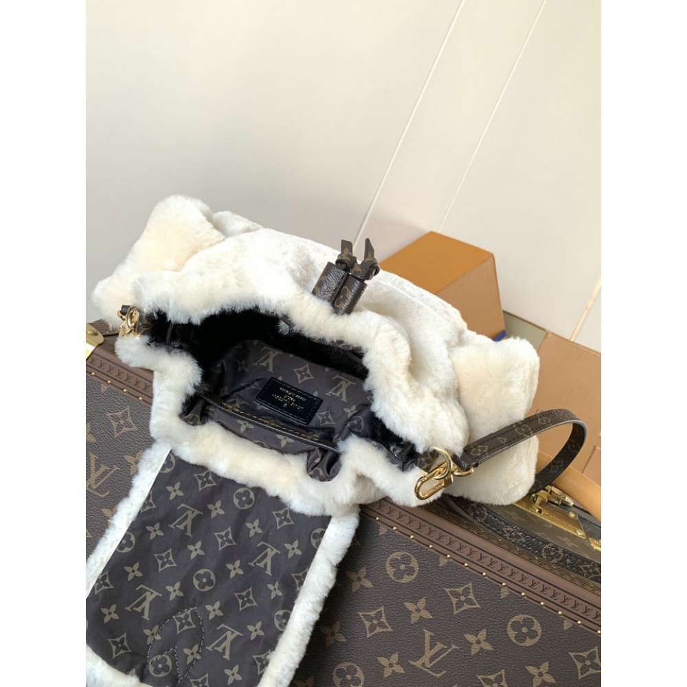 Lv M11919 Nano Teddy Backpack 16.5 x 13 x 25 cm 