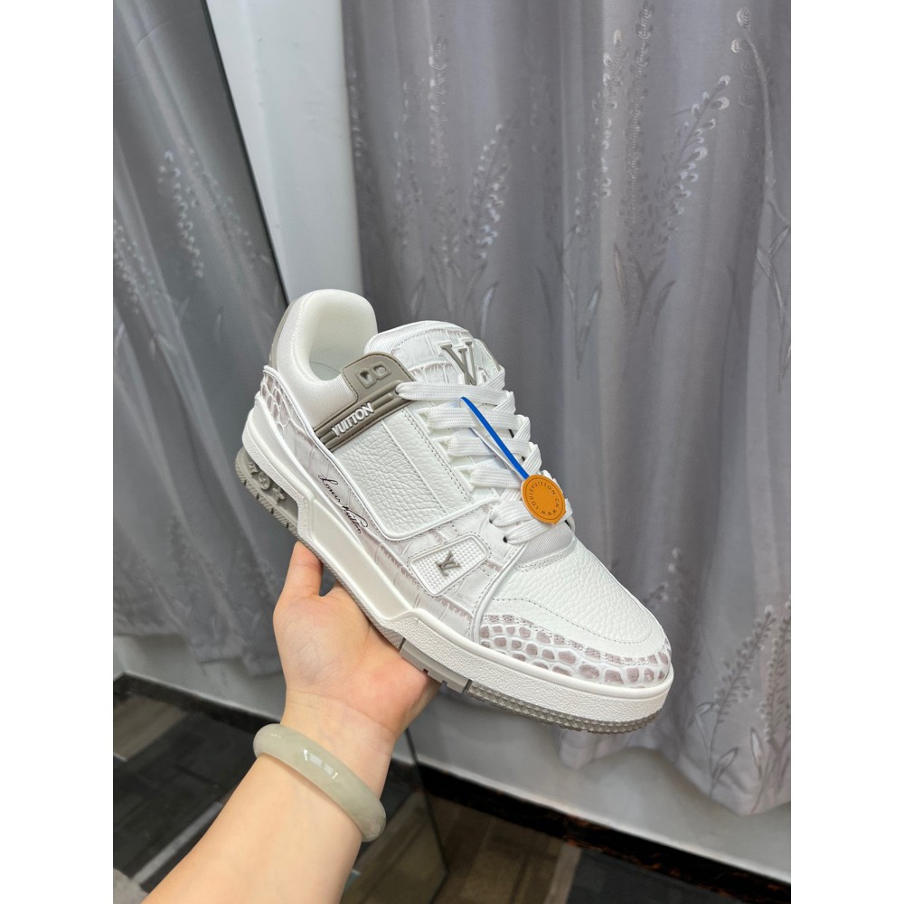 Lv sneakers 36-45 Shoes
