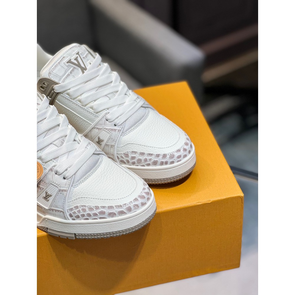 Lv sneakers 36-45 Shoes