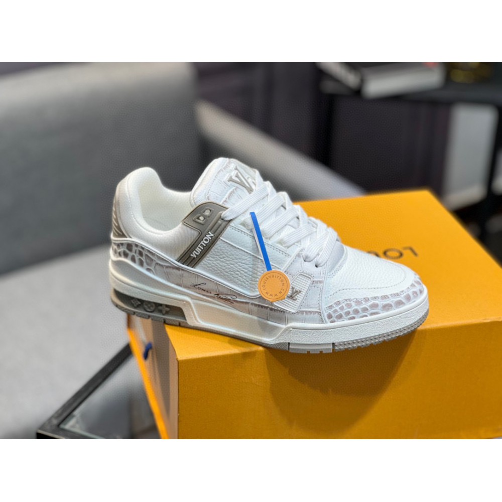 Lv sneakers 36-45 Shoes