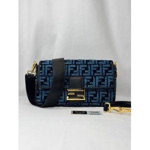 Fendi baguette 27x15cm Bags