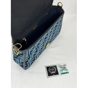 Fendi baguette 27x15cm Bags