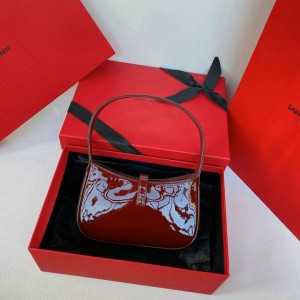 Ysl le 5 a 7 in patent leather 19 x 11.5 x 4.5 cm Bags
