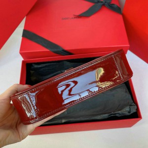 Ysl le 5 a 7 in patent leather 19 x 11.5 x 4.5 cm Bags