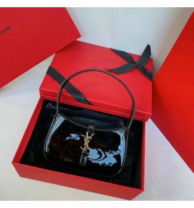 Ysl le 5 a 7 in patent leather 19 x 11.5 x 4.5 cm
