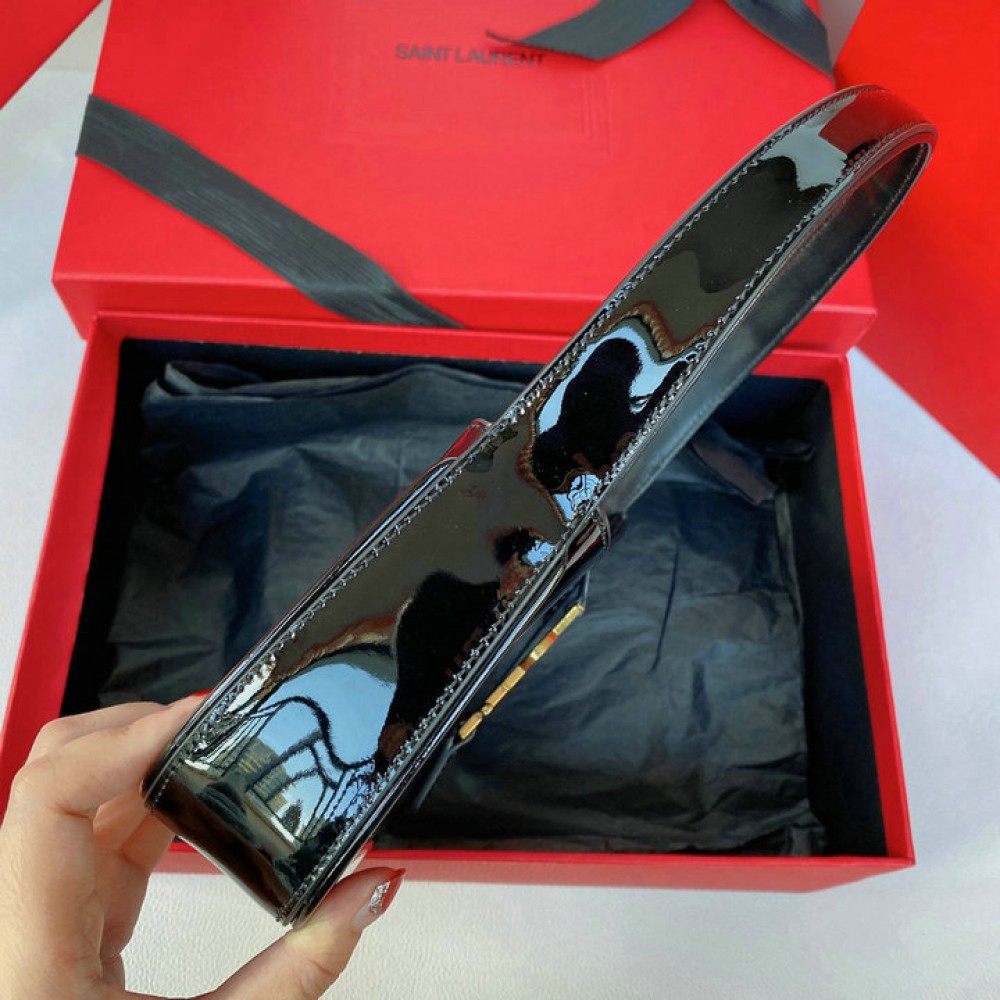 Ysl le 5 a 7 in patent leather 19 x 11.5 x 4.5 cm Bags