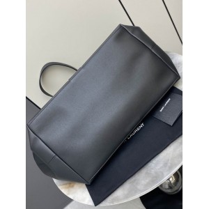 Ysl Y tote in leather 37 X 32 X 7–22 CM Bags