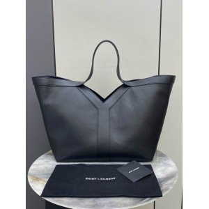 Ysl Y tote in leather 37 X 32 X 7–22 CM Bags