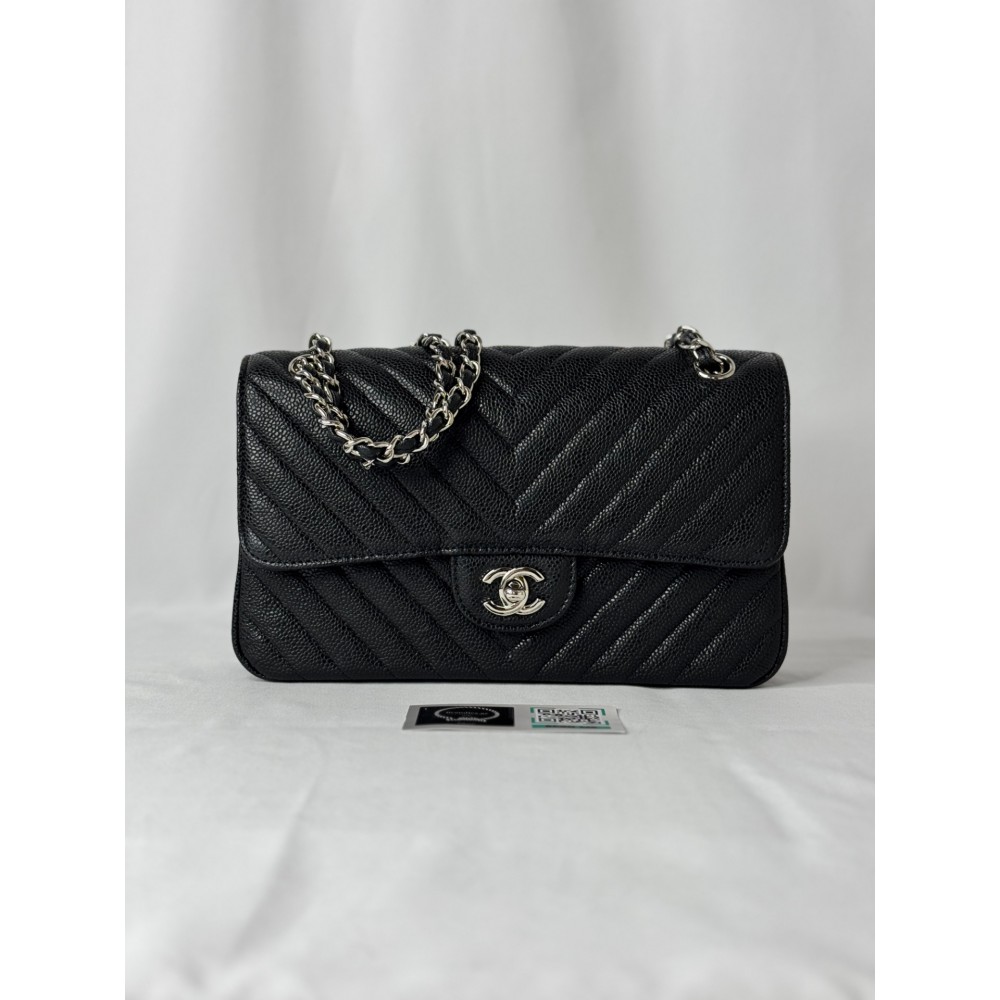 Chanel classic flap bag grained leather chevron Bags