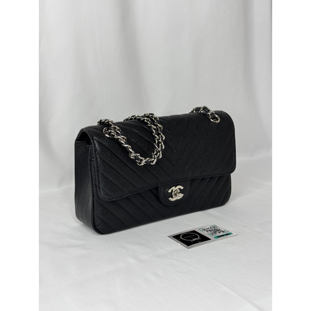 Chanel classic flap bag grained leather chevron Bags