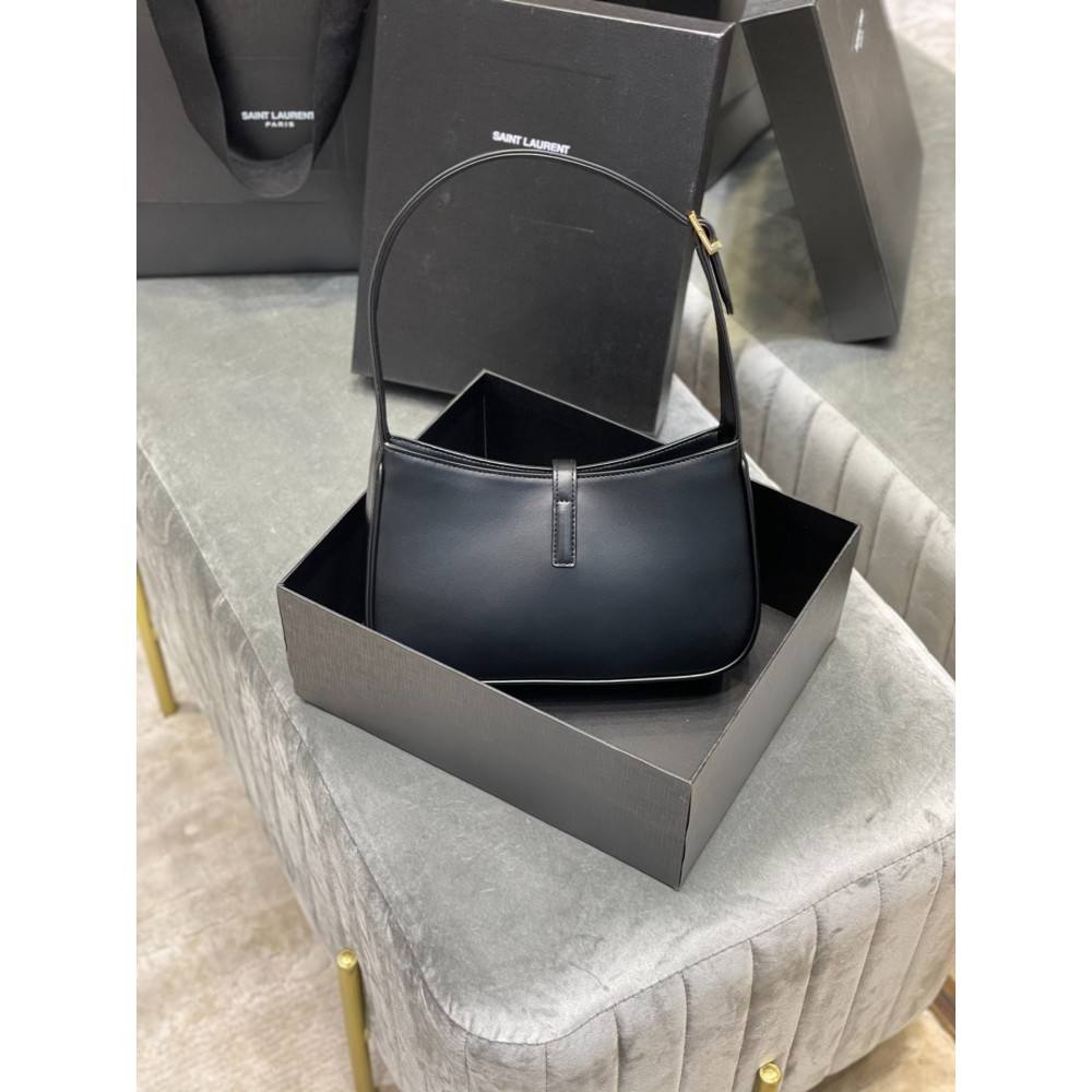 ysl le 5 a 7 23x16cm black Bags