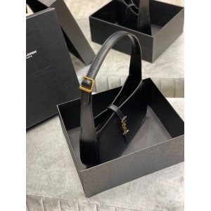 ysl le 5 a 7 23x16cm black Bags