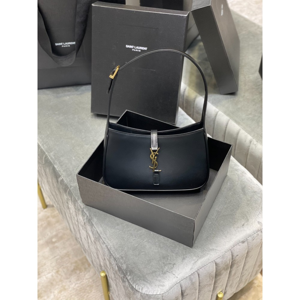 ysl le 5 a 7 23x16cm black Bags