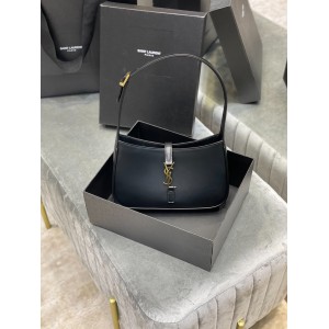 ysl le 5 a 7 23x16cm black Bags