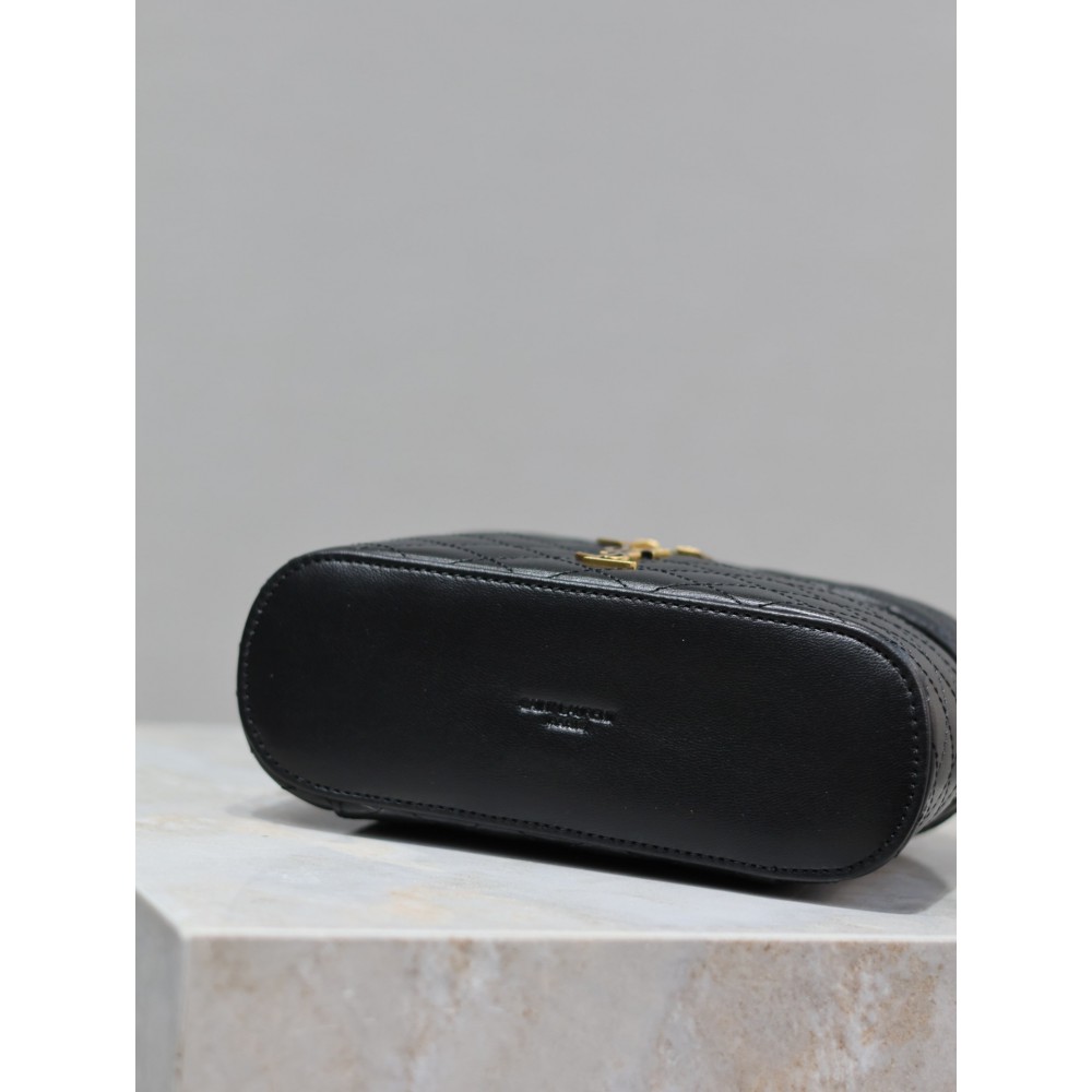 Ysl Gaby vanity bag 18x11x6.5cm Bags